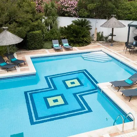 Turquoise Aigues-Mortes