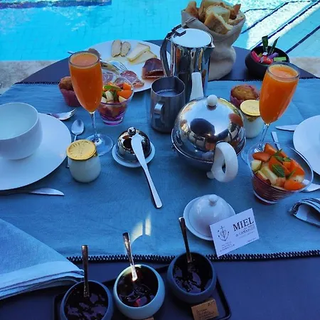 לינה וארוחת בוקר Turquoise איגוס-מורטס