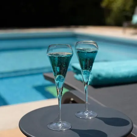 Turquoise Aigues-Mortes